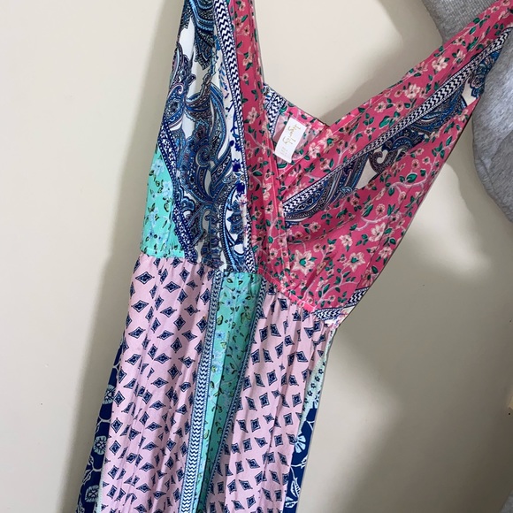 Tigerlily Dresses & Skirts - Tiger lily Maxi Dress